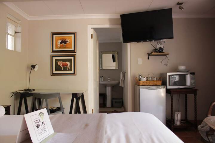 Room 13 of 64