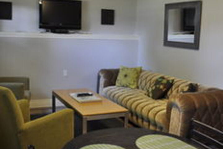 Room 21 of 28