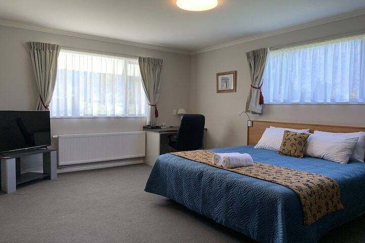Room 9 of 36