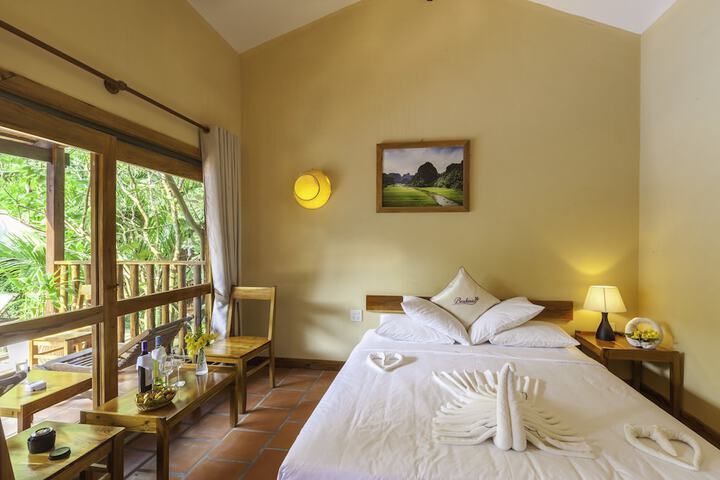 Room 4 of 97
