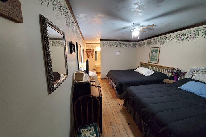 Room 32 of 55