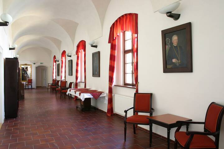Ballroom/Hall 57 of 73
