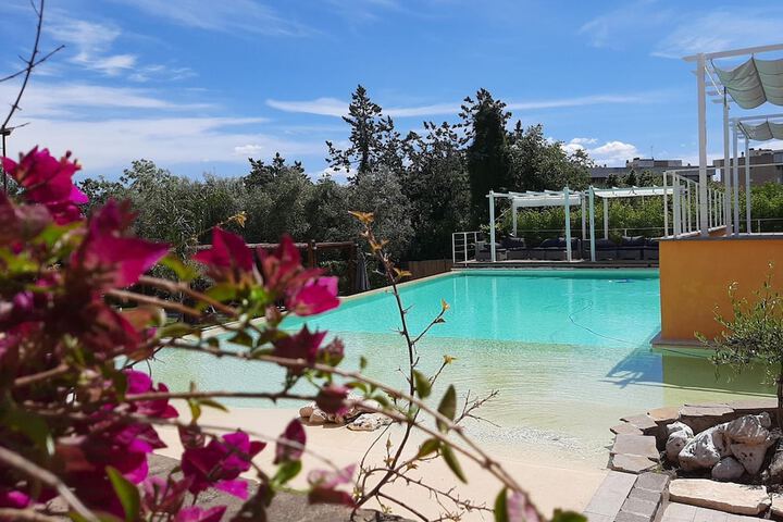 Hotel Pool