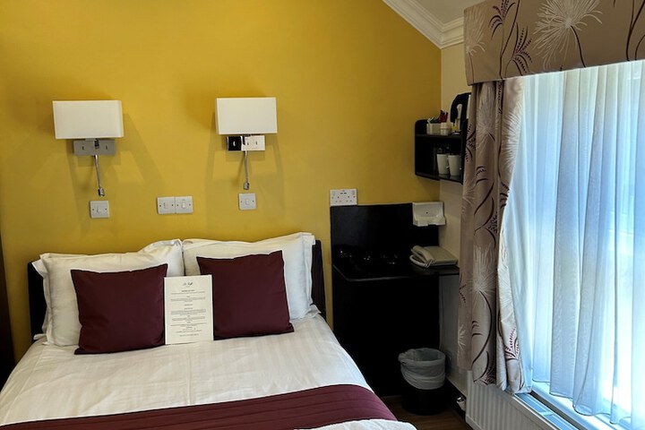 Room 43 of 97