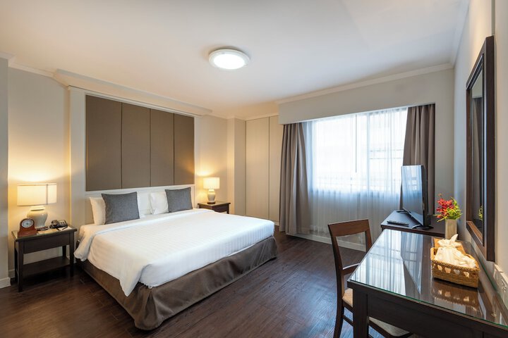 Room 13 of 64