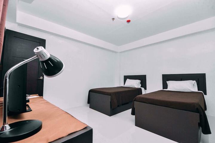 Room 13 of 47