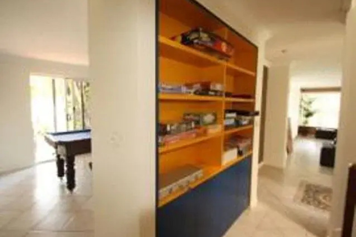 Room 9 of 22