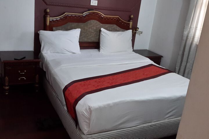 Room 20 of 28
