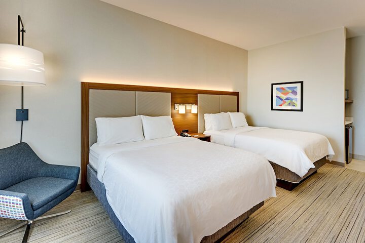 Quadruple Queen Size Bed (5 of 11)