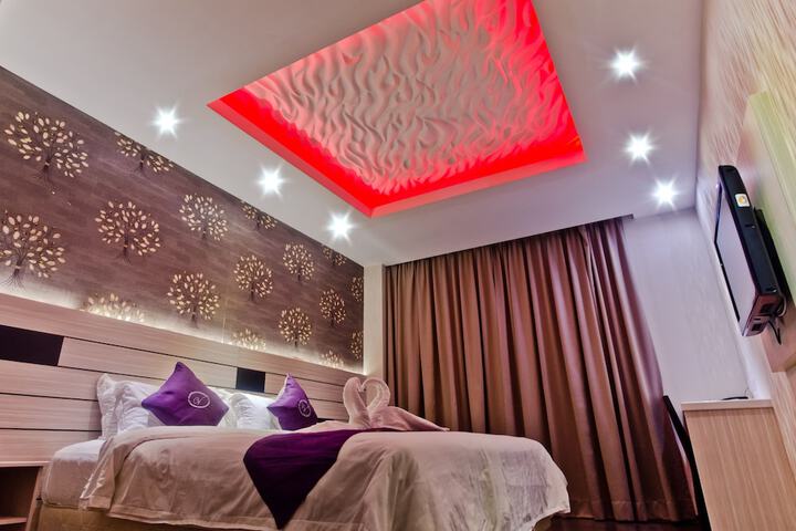 Room 21 of 50