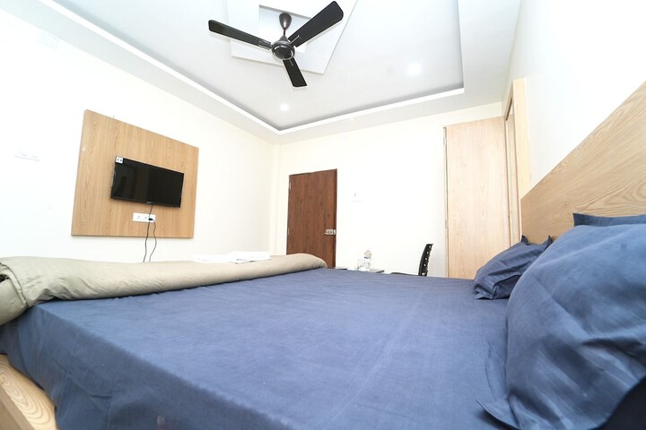 Room 6 of 34