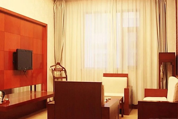 Guiyuan Dajue Hotel