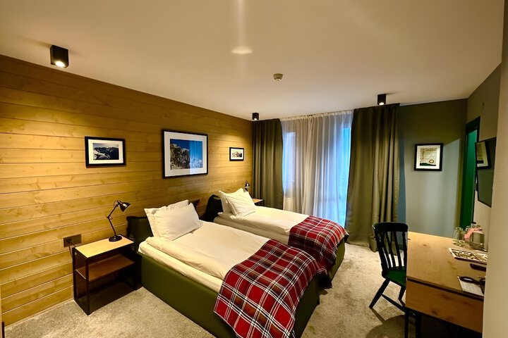 Room 25 of 81