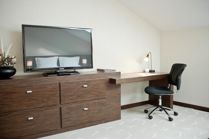 Room 16 of 34