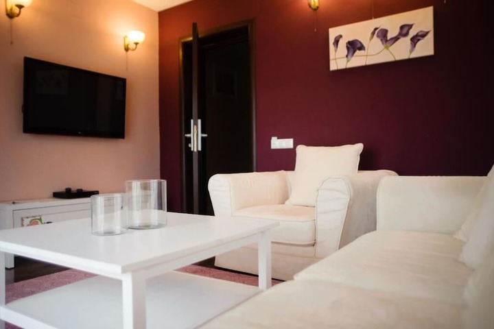 Room 4 of 13