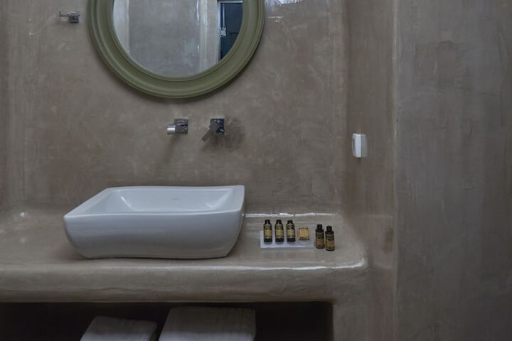 Room 101 of 190