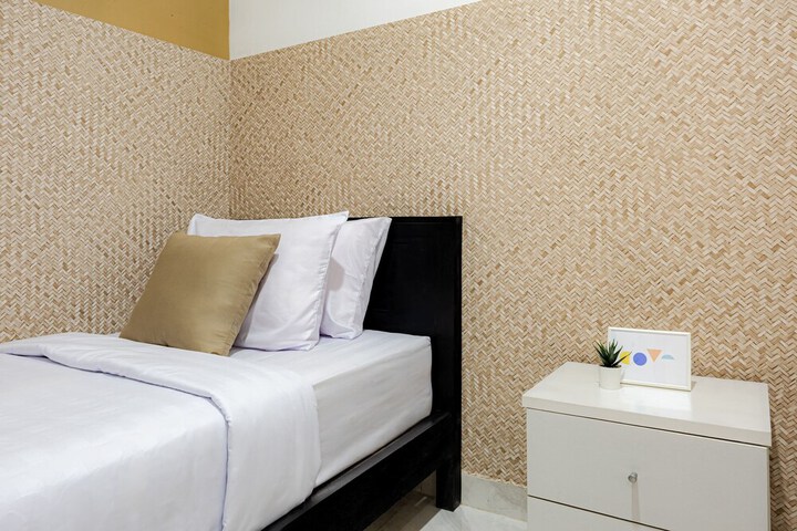 Room 10 of 24