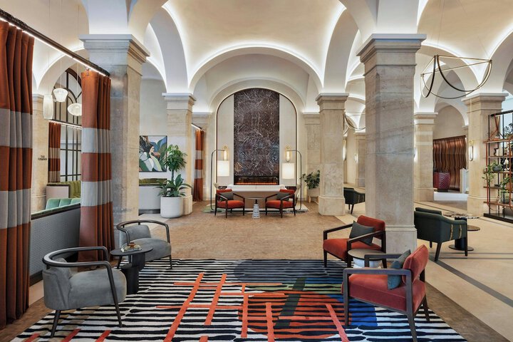 Guest Lobby