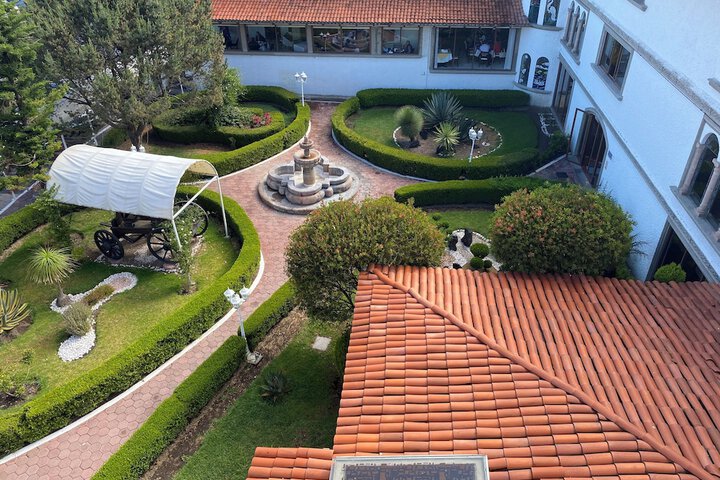Hotel Exterior 82 of 85