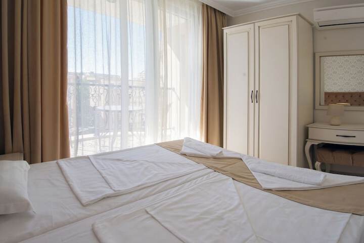 Room 2 of 46