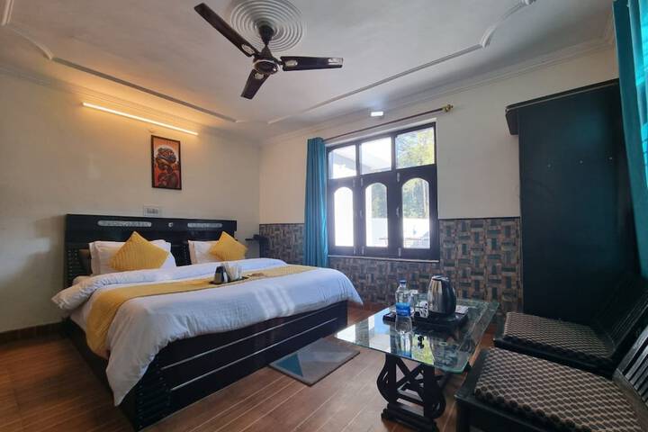 Room 5 of 19