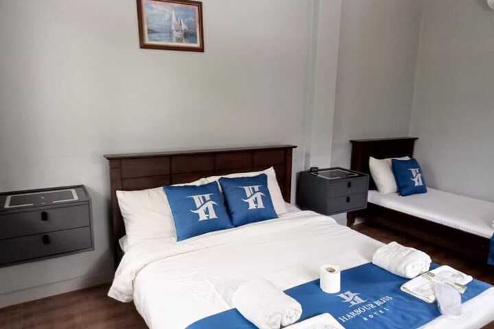 Room 2 of 37