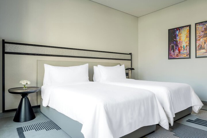 Room 18 of 40