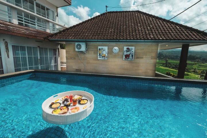 Pool 43 of 87