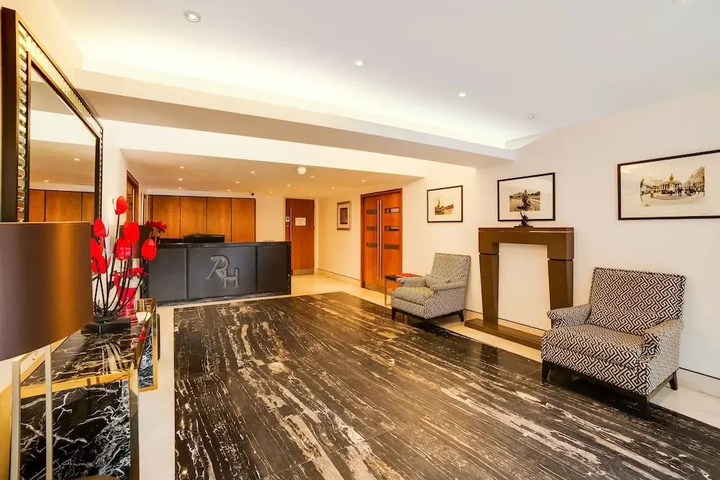 Room 3 of 19
