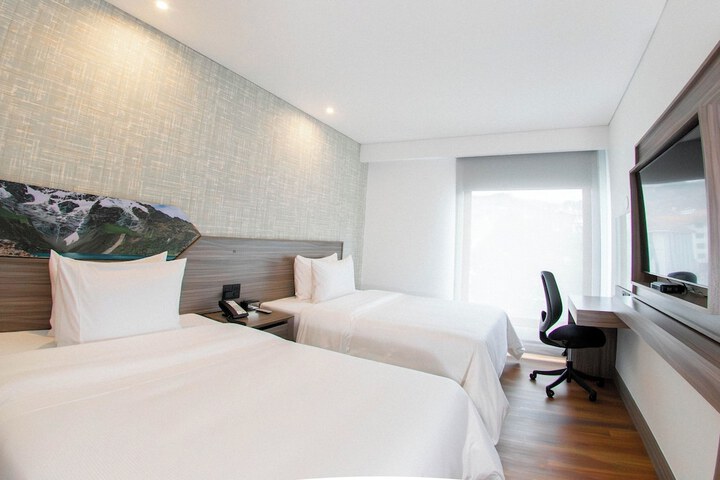 Room 4 of 50