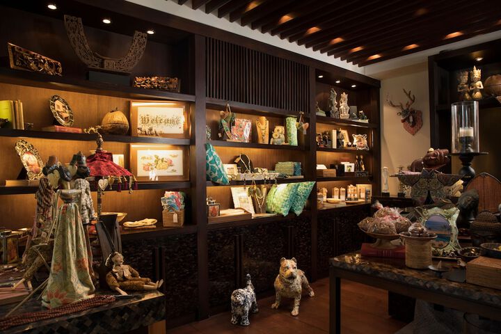 Gift Shop 86 of 122