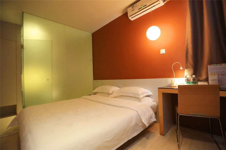 Room 8 of 56