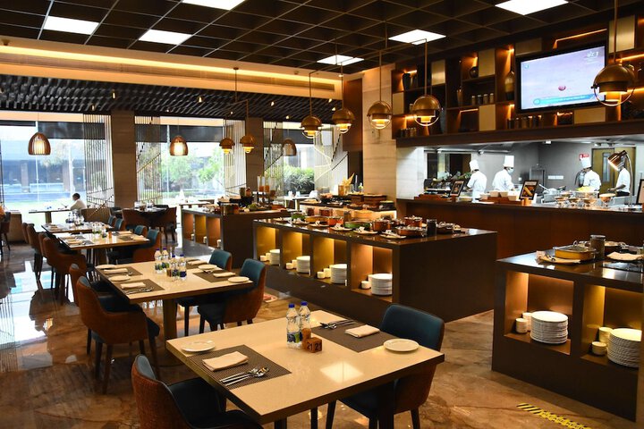 Dining 129 of 160