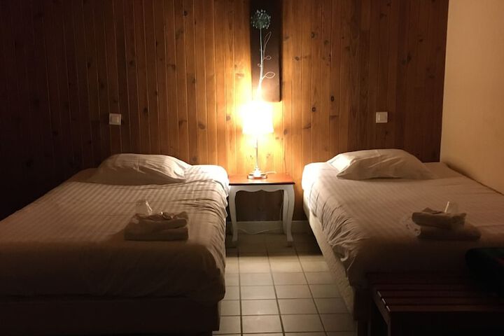 Room 22 of 93