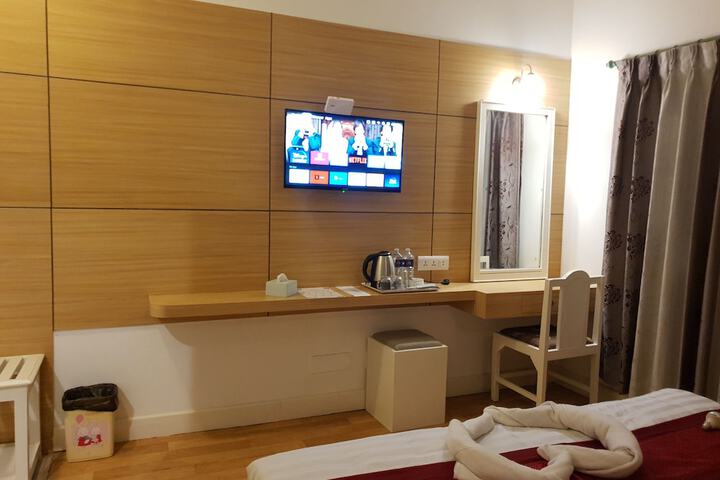 Room 10 of 63