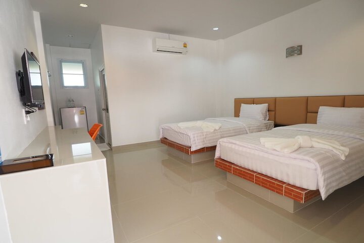 Room 4 of 35