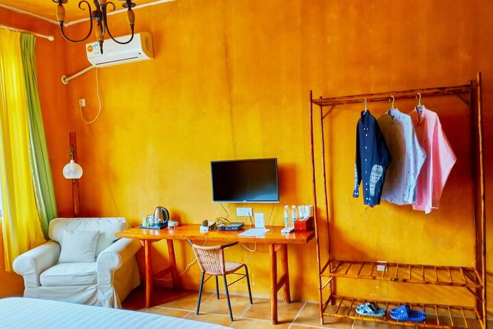 Room 10 of 69