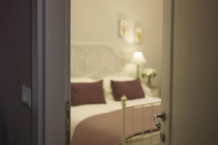 Room 2 of 19