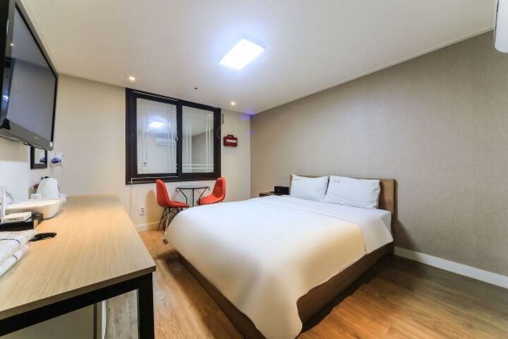 Room 47 of 107
