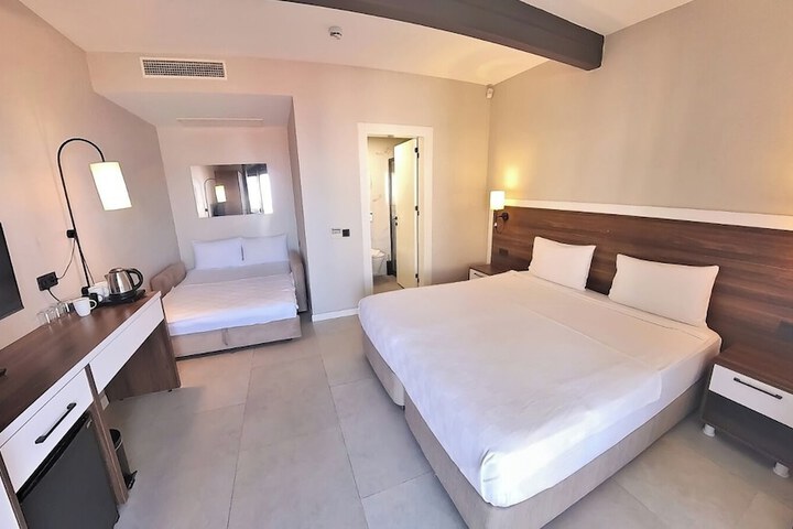 Lulubay Rooms & Suites