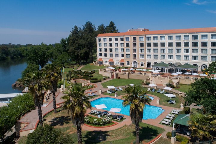 Exterior of Riviera on Vaal Resort