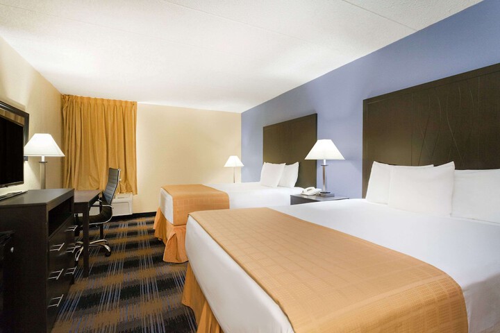 1 Queen Bed Mobility Accessible First Floor (1 of 11)