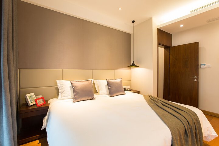 Room 27 of 108