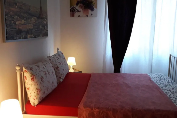 Room 8 of 10
