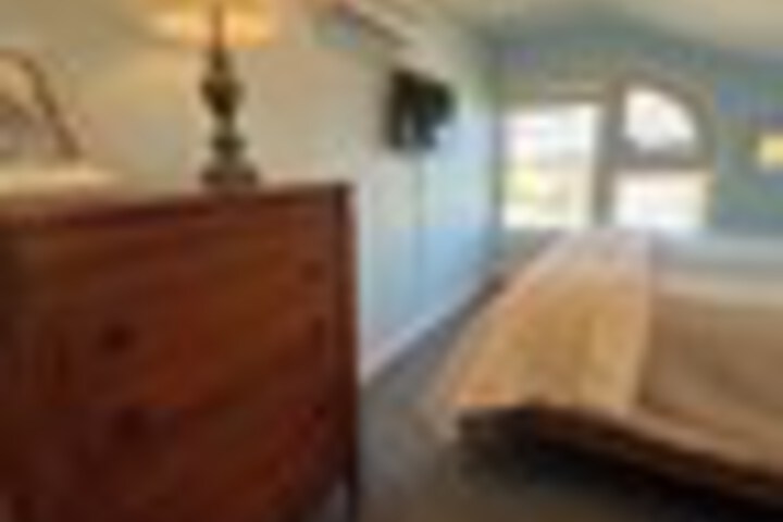 Room 77 of 297