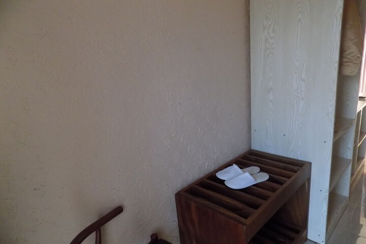 Room 35 of 70
