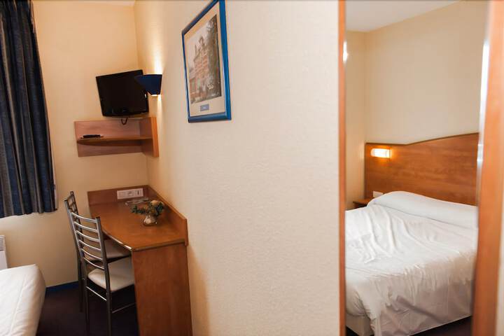 Room 21 of 92