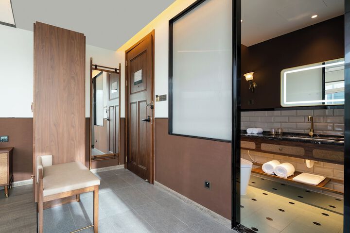 Room 30 of 58