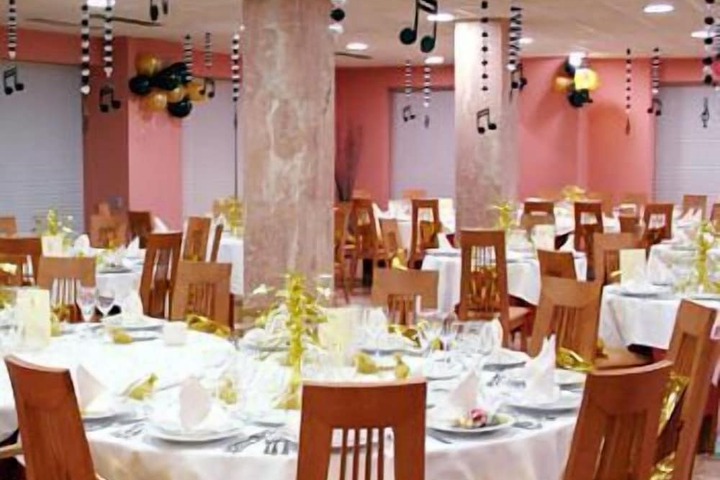 Banquet hall