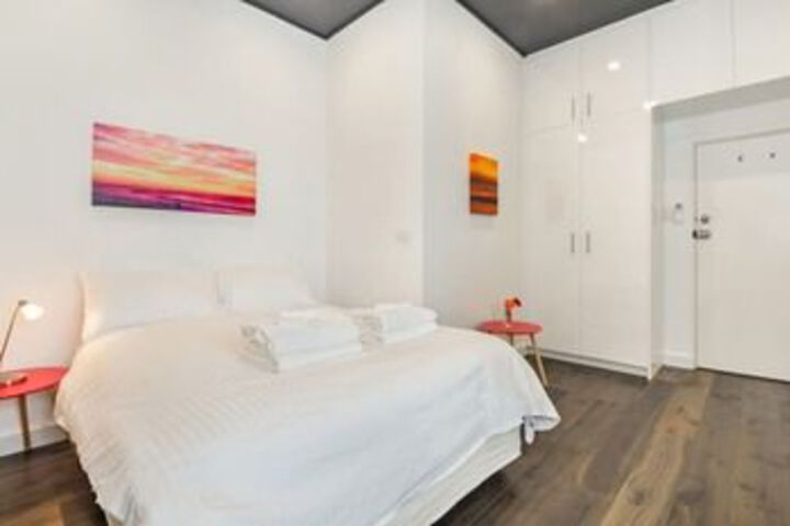 Stylish Hotel Style Room Heart of Manly